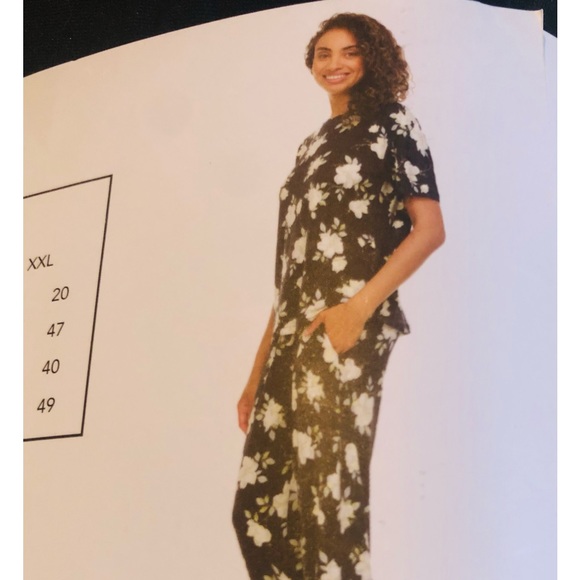 FLORA  NIKROOZ  2 PIECE PAJAMA SET - Picture 4 of 10